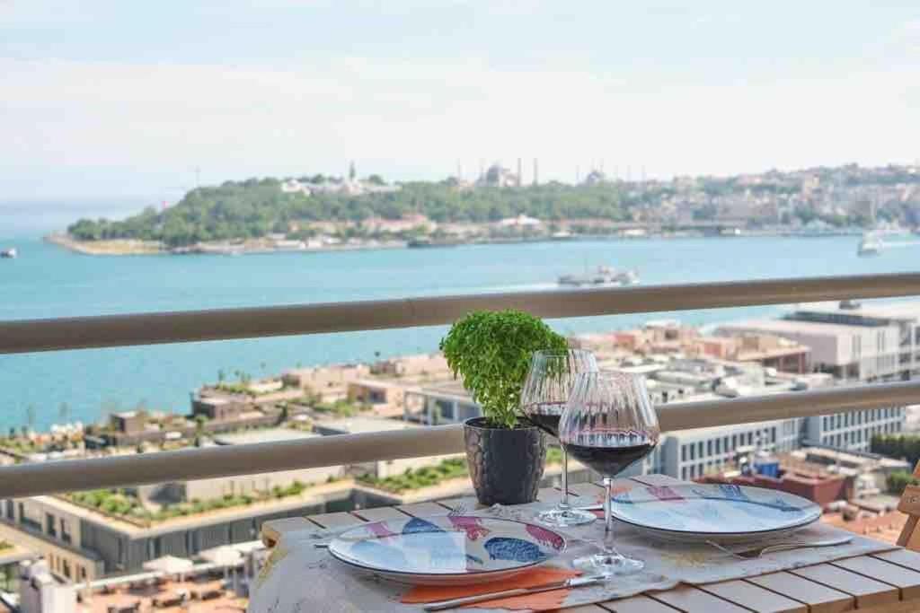 A Million Dollar View In The Heart Of The City Istambul Extérieur photo